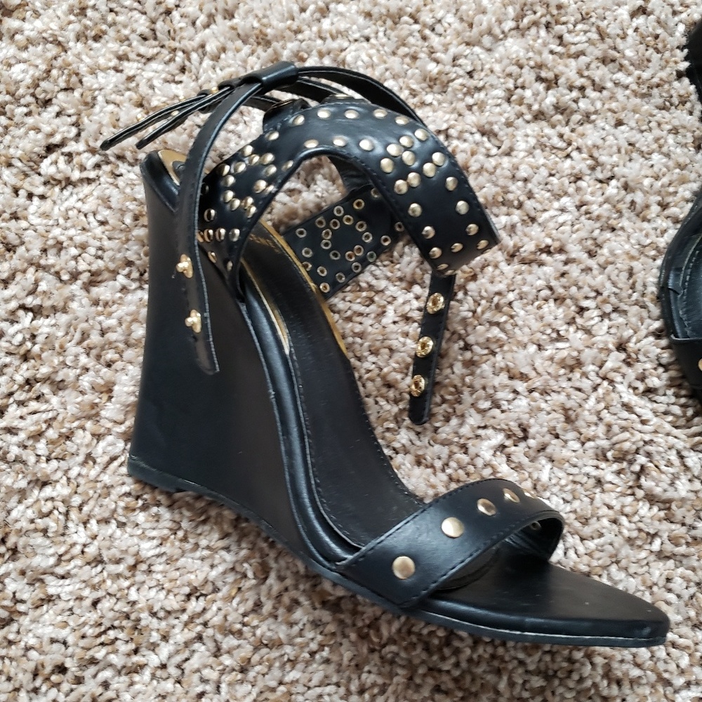 Black heels